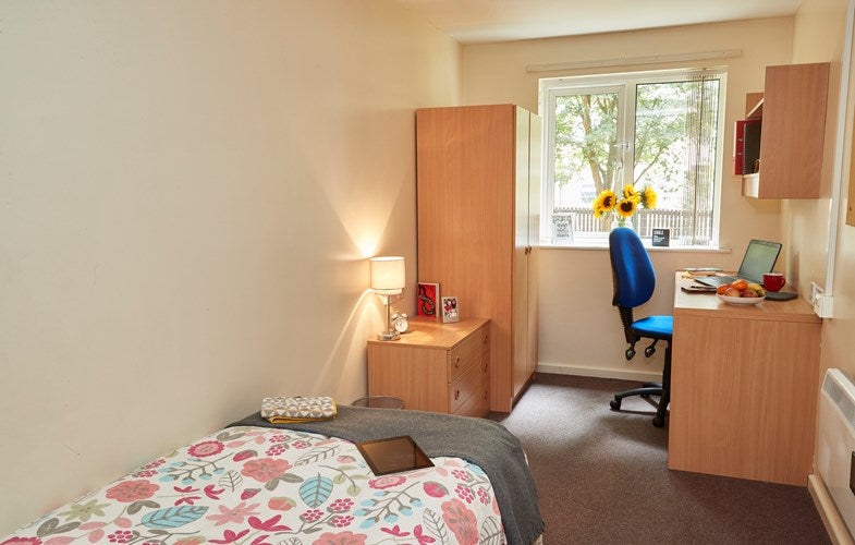Room Kedleston Street in Derby