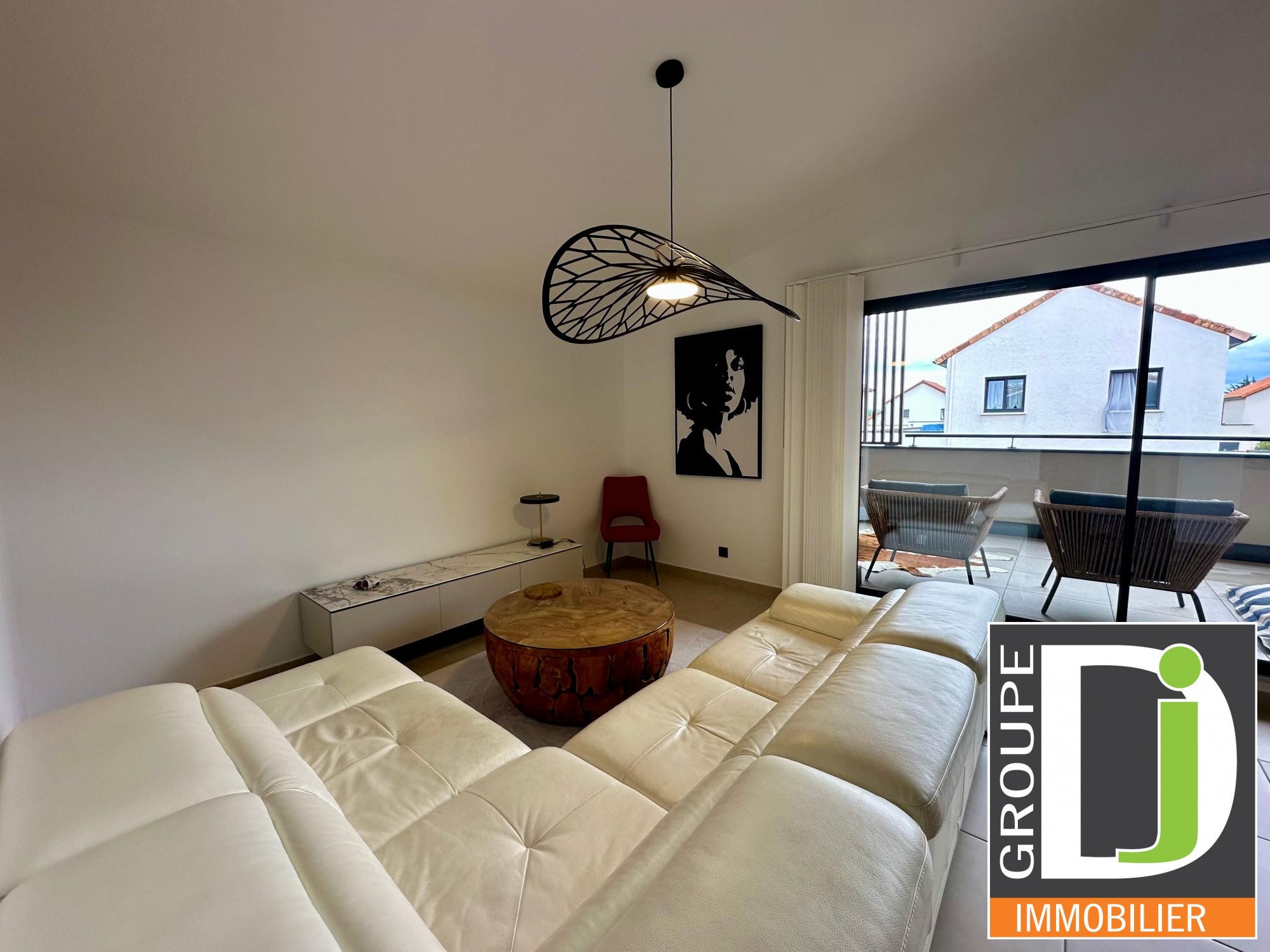 Appartement Rue de la Galaxie à Malissard