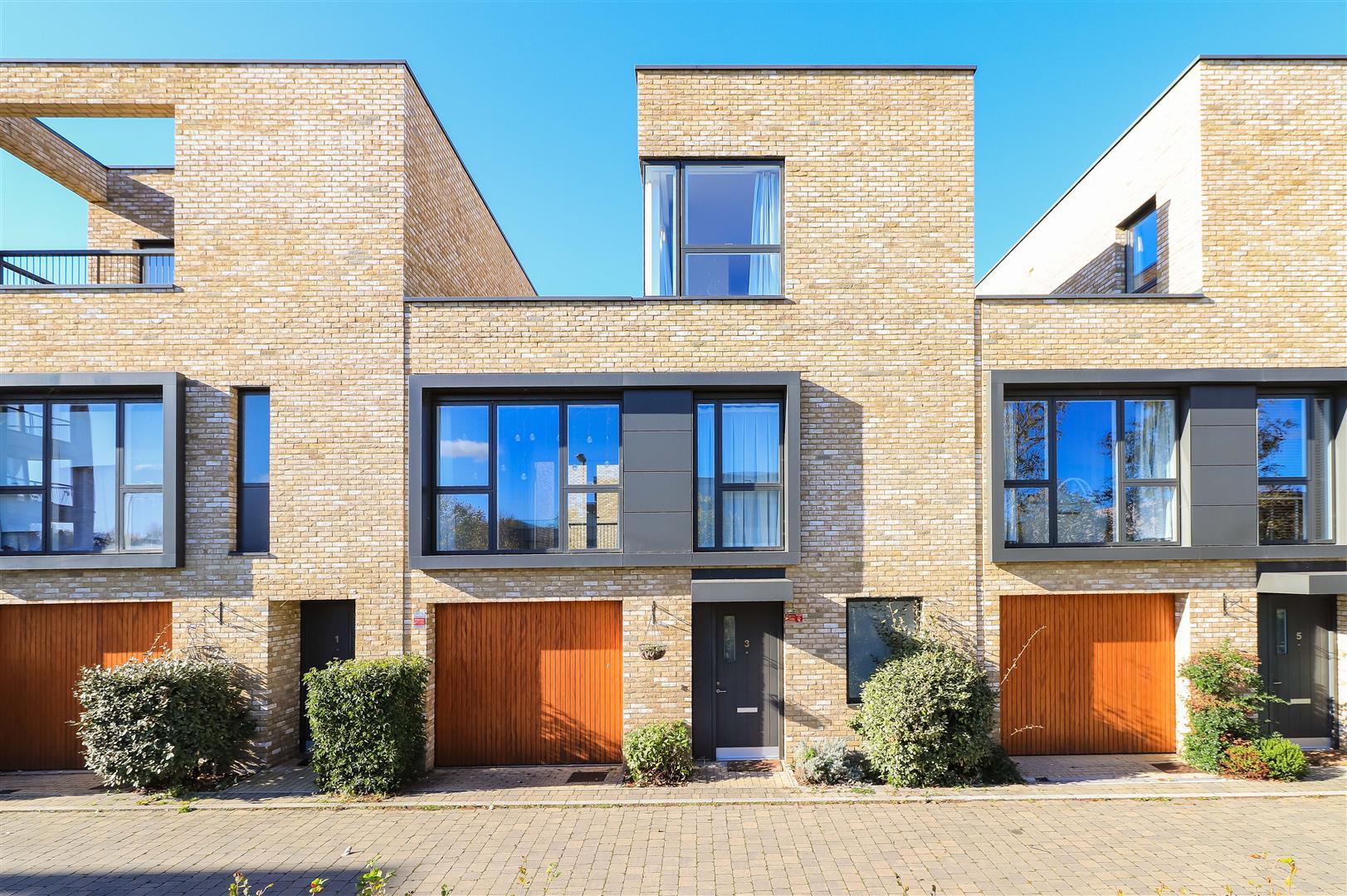 House Woodpecker Way in Cambridge
