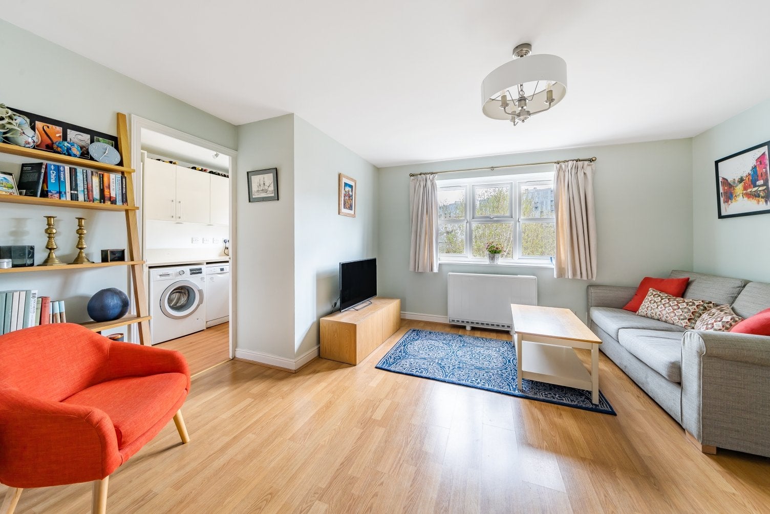 Flat Clarence Road in Greater London