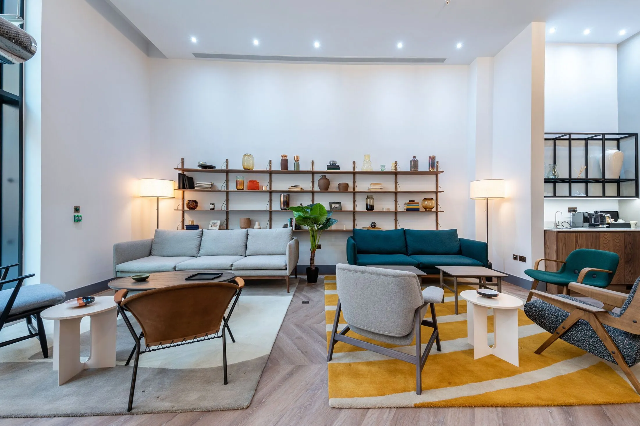 Flat Wellesley Road in Greater London
