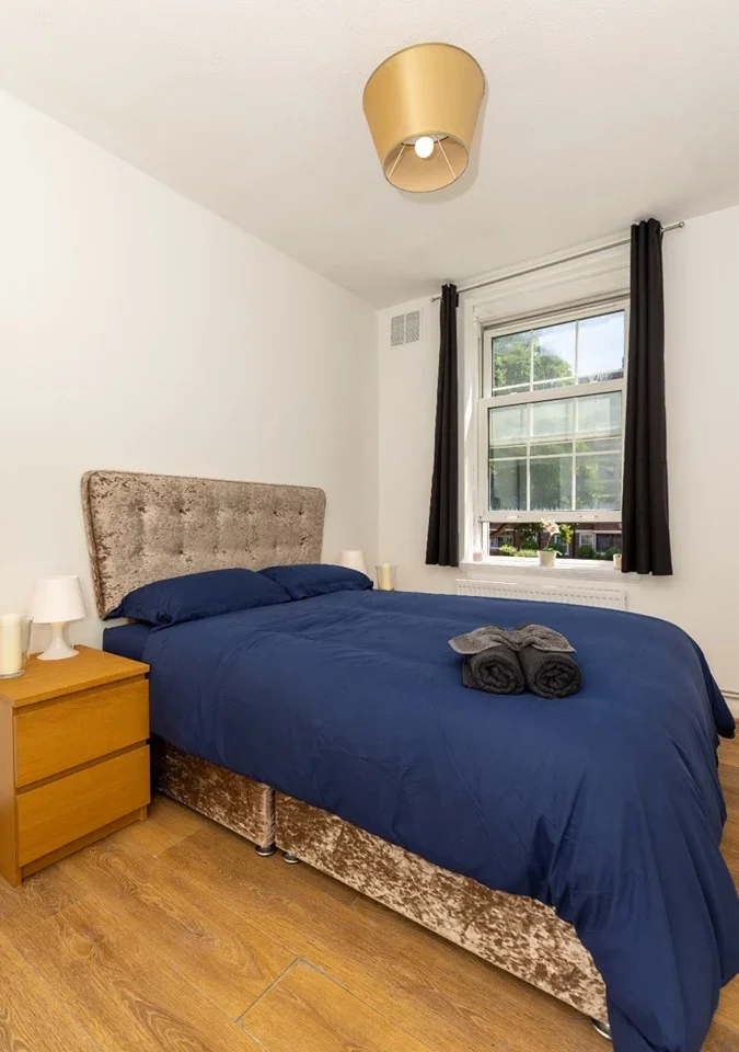 Flat Southern Row in Greater London