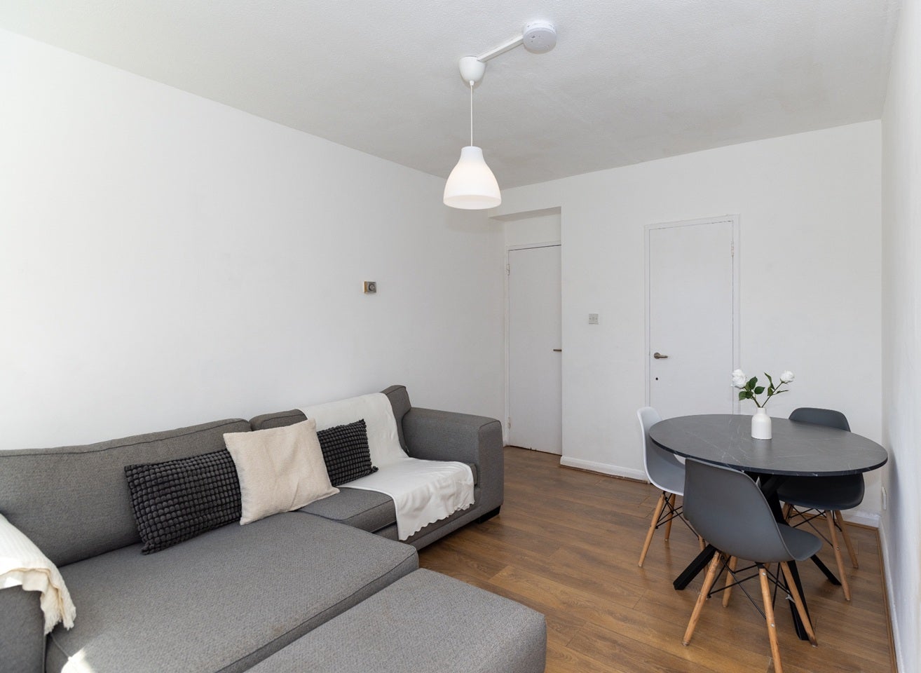 Flat Southern Row in Greater London
