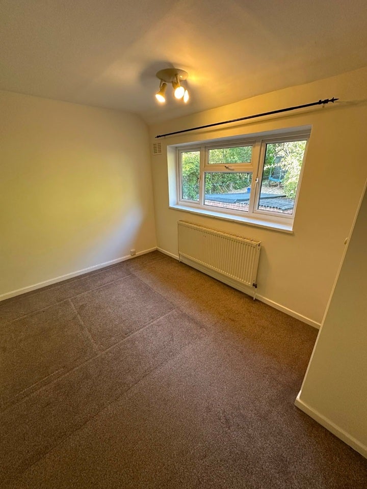 House Worcester Crescent in Greater London