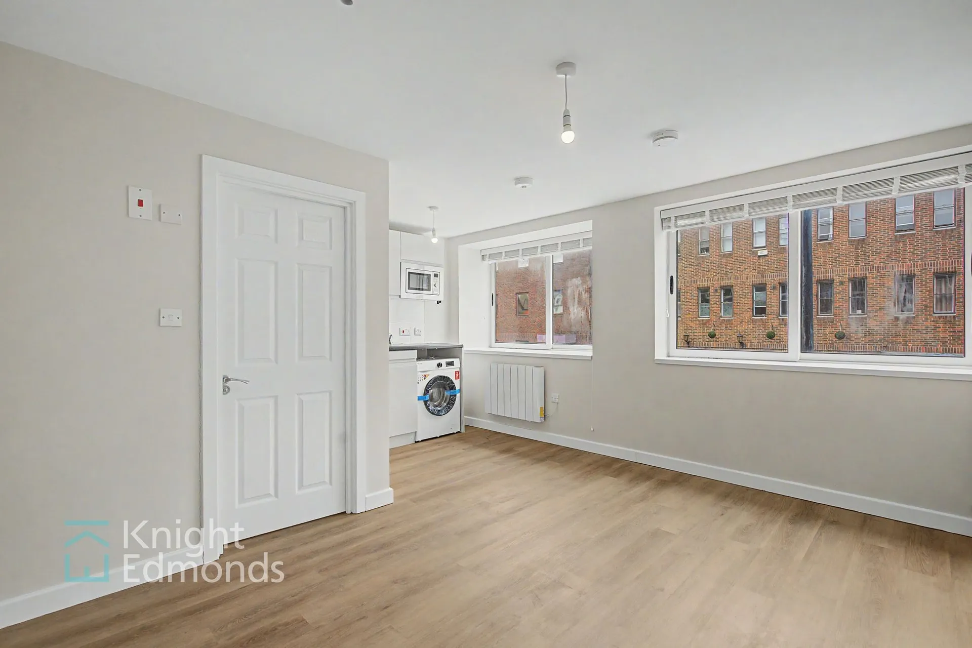 Flat Sittingbourne Road in Maidstone