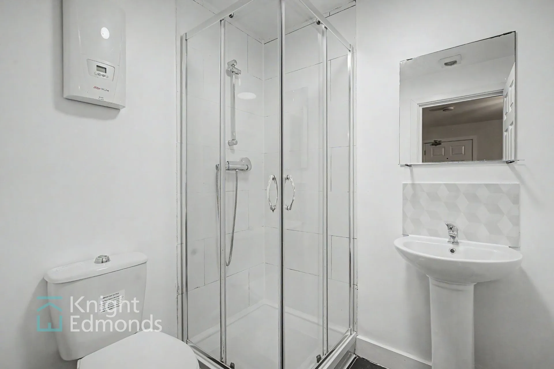 Flat Sittingbourne Road in Maidstone