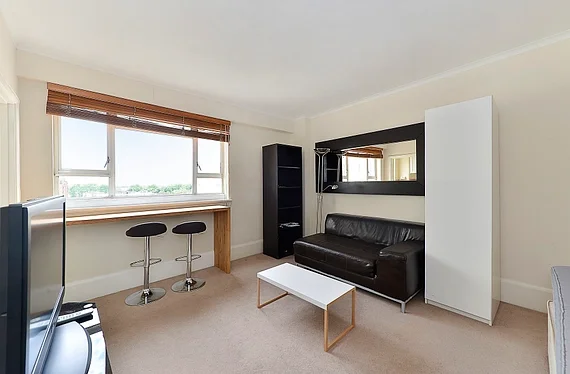 Room Bywater Street in Greater London