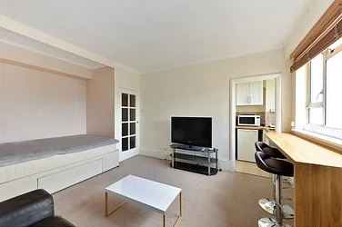 Room Bywater Street in Greater London