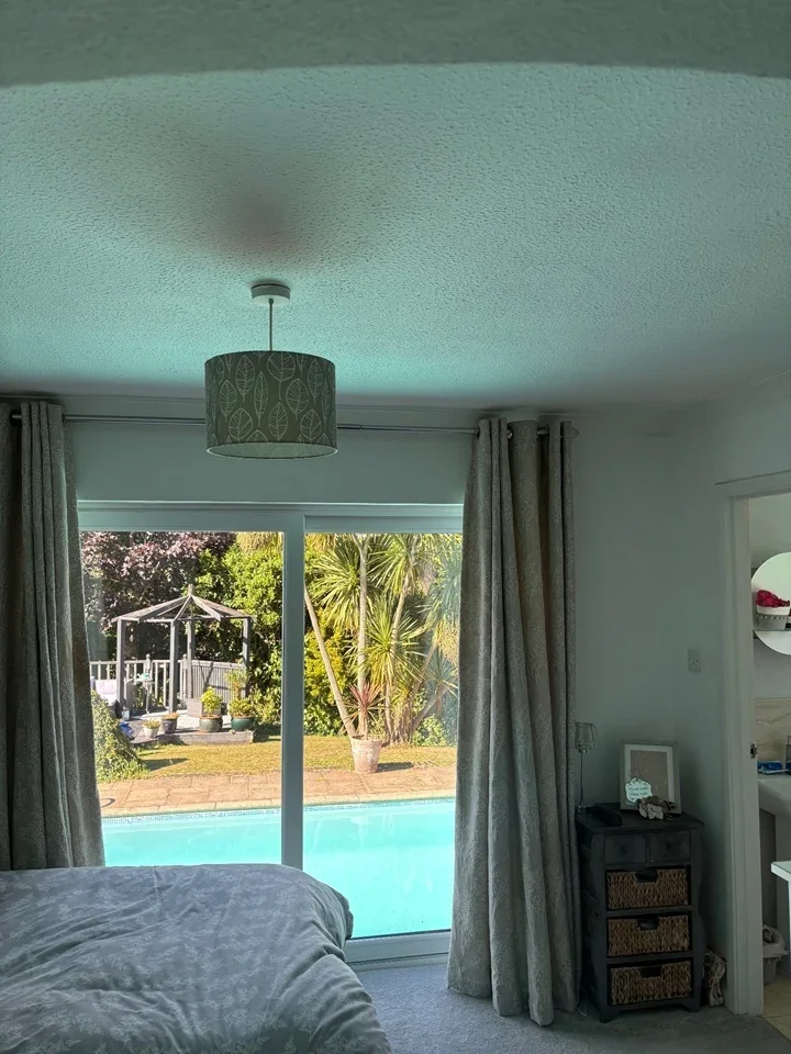 Room Elba Close in Paignton