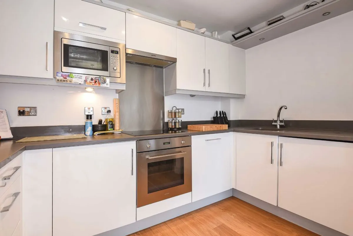 Flat Eltringham Street in Greater London