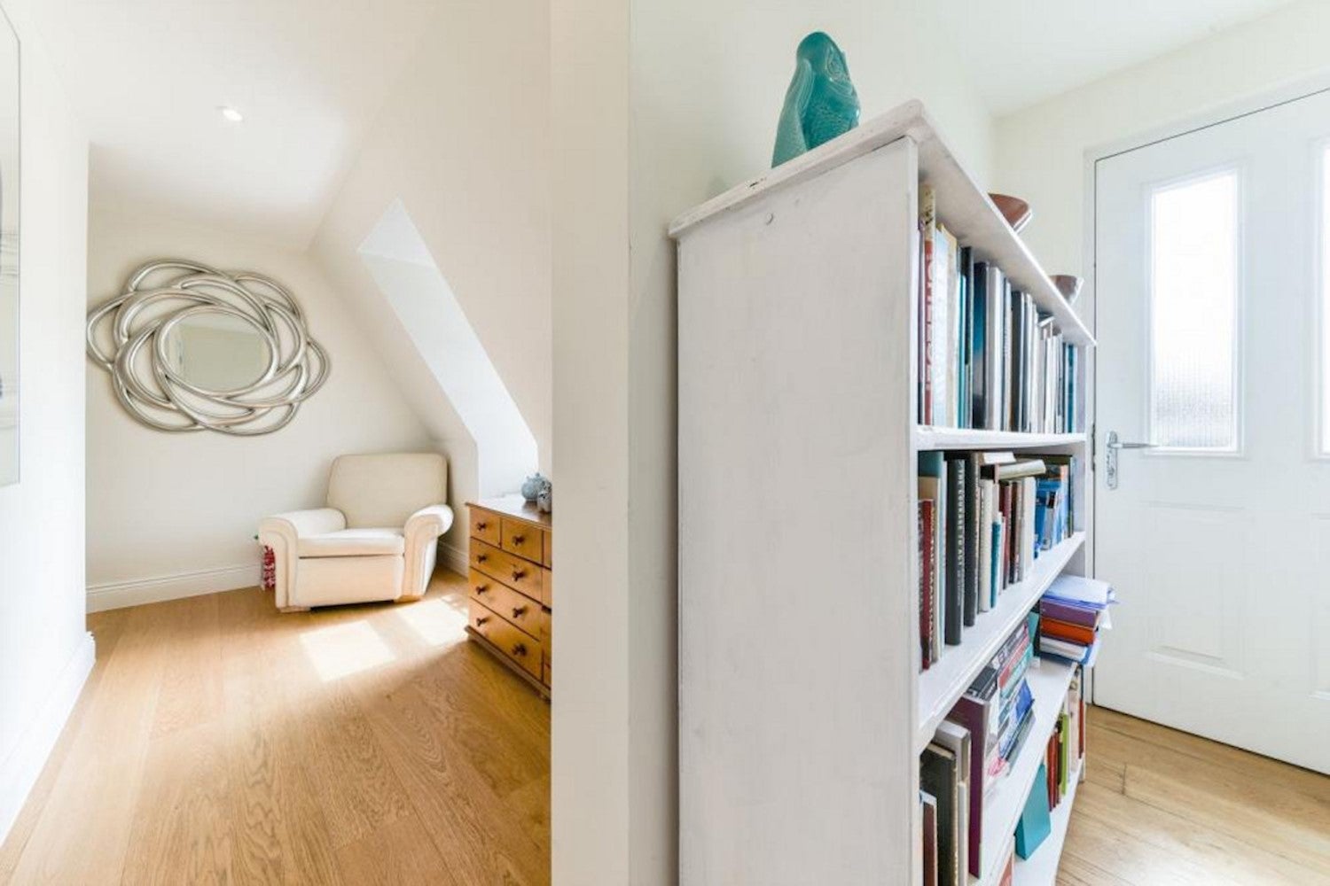 Flat Trafalgar Grove in Greater London