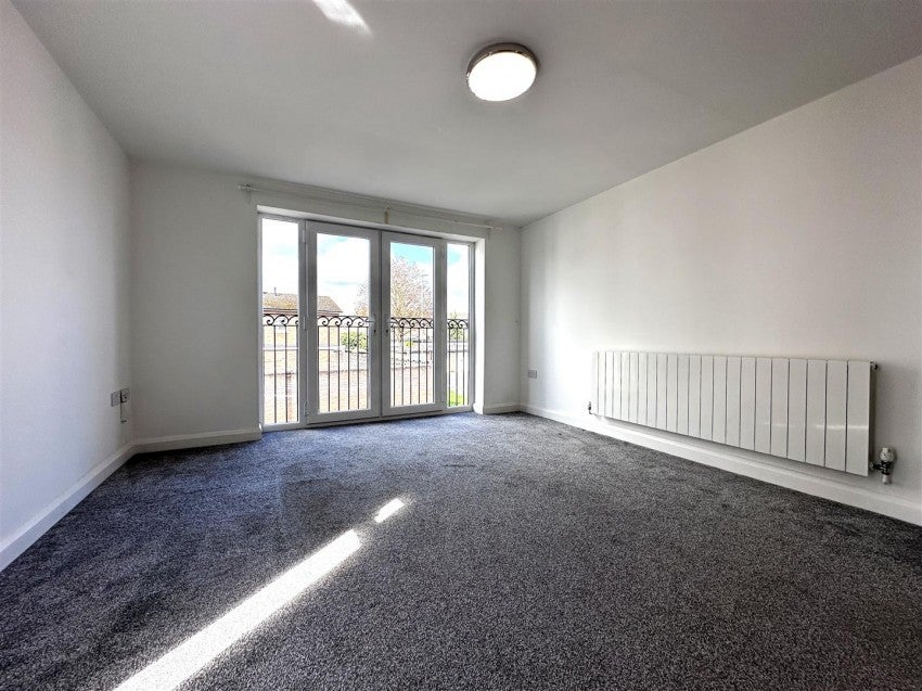 Flat Carpenters Lane in Keynsham