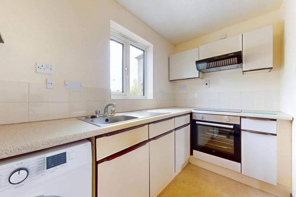 Flat Norwood Gardens in Ashford