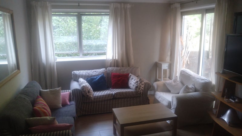 Room Parkgate Road in Greater London