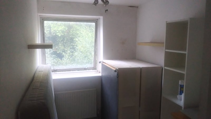 Room Parkgate Road in Greater London