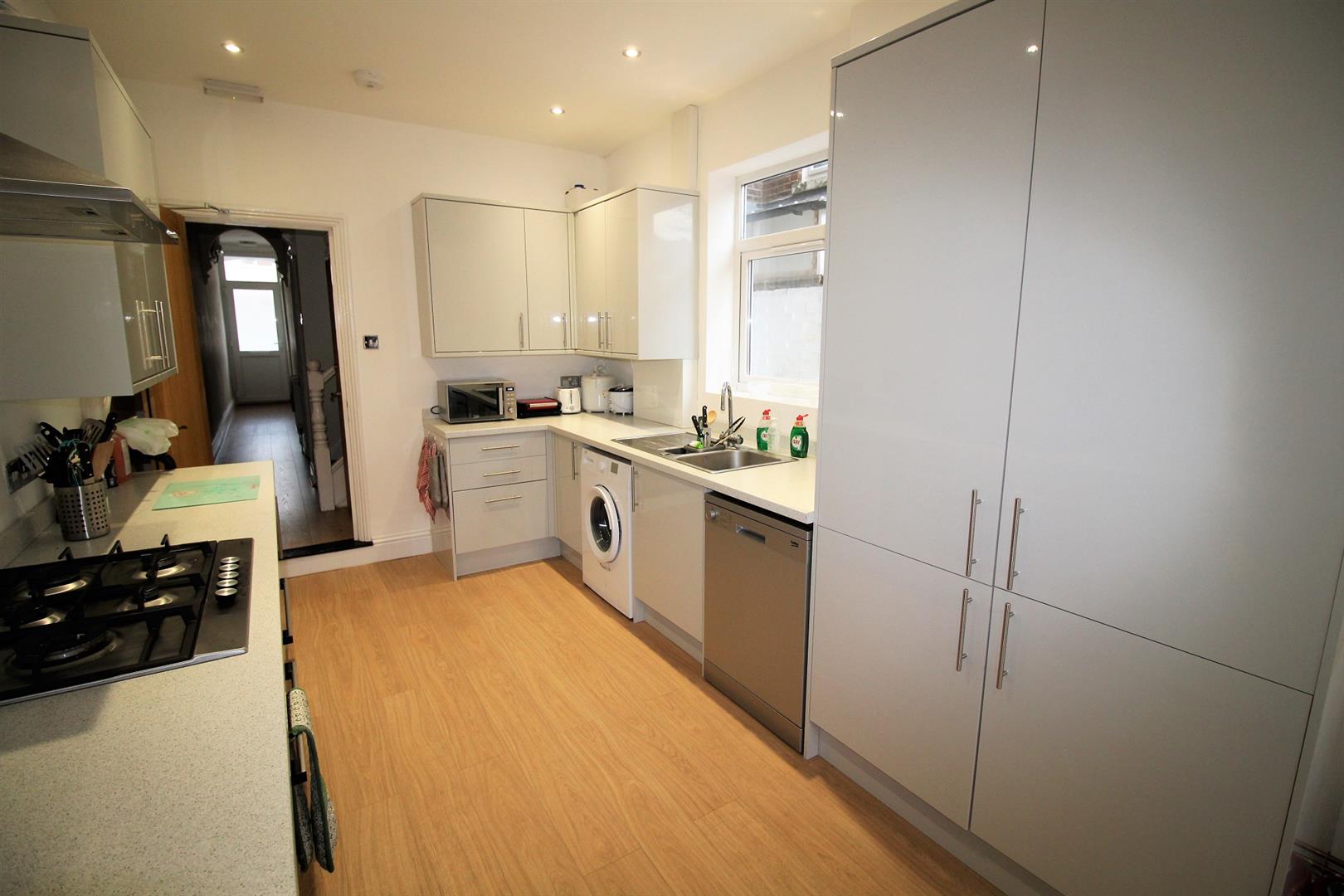 Flat Wyndcliffe Road in Portsmouth