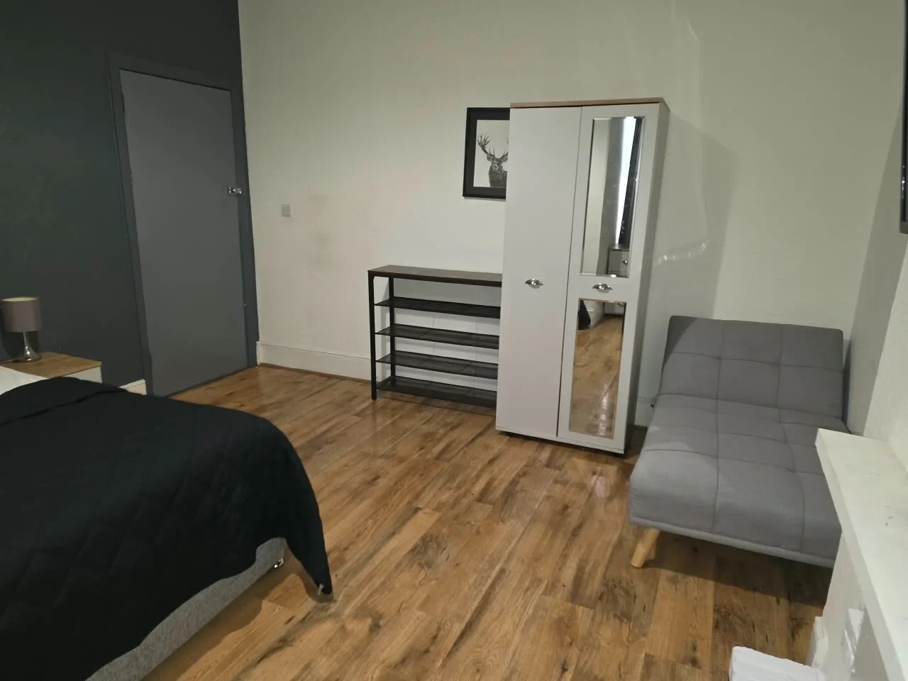 Room High Street in Greater London