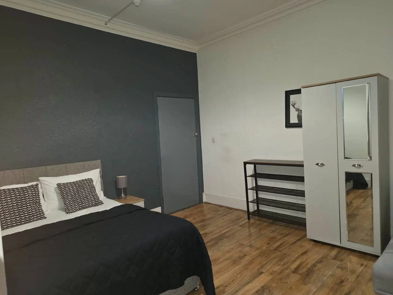 Room High Street in Greater London
