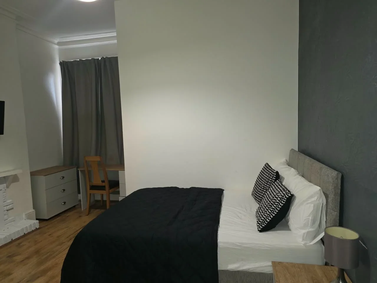 Room High Street in Greater London