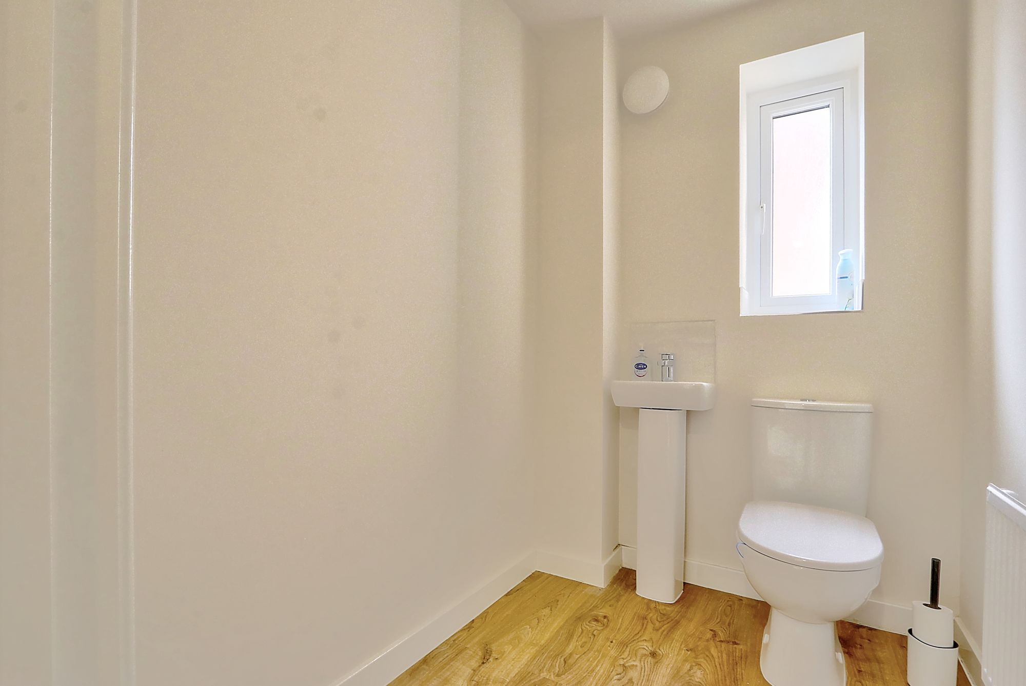 Room Queenswood Crescent in Stockton-on-Tees
