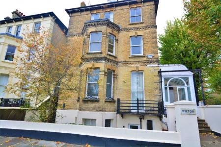 Flat Salisbury Road in Hove