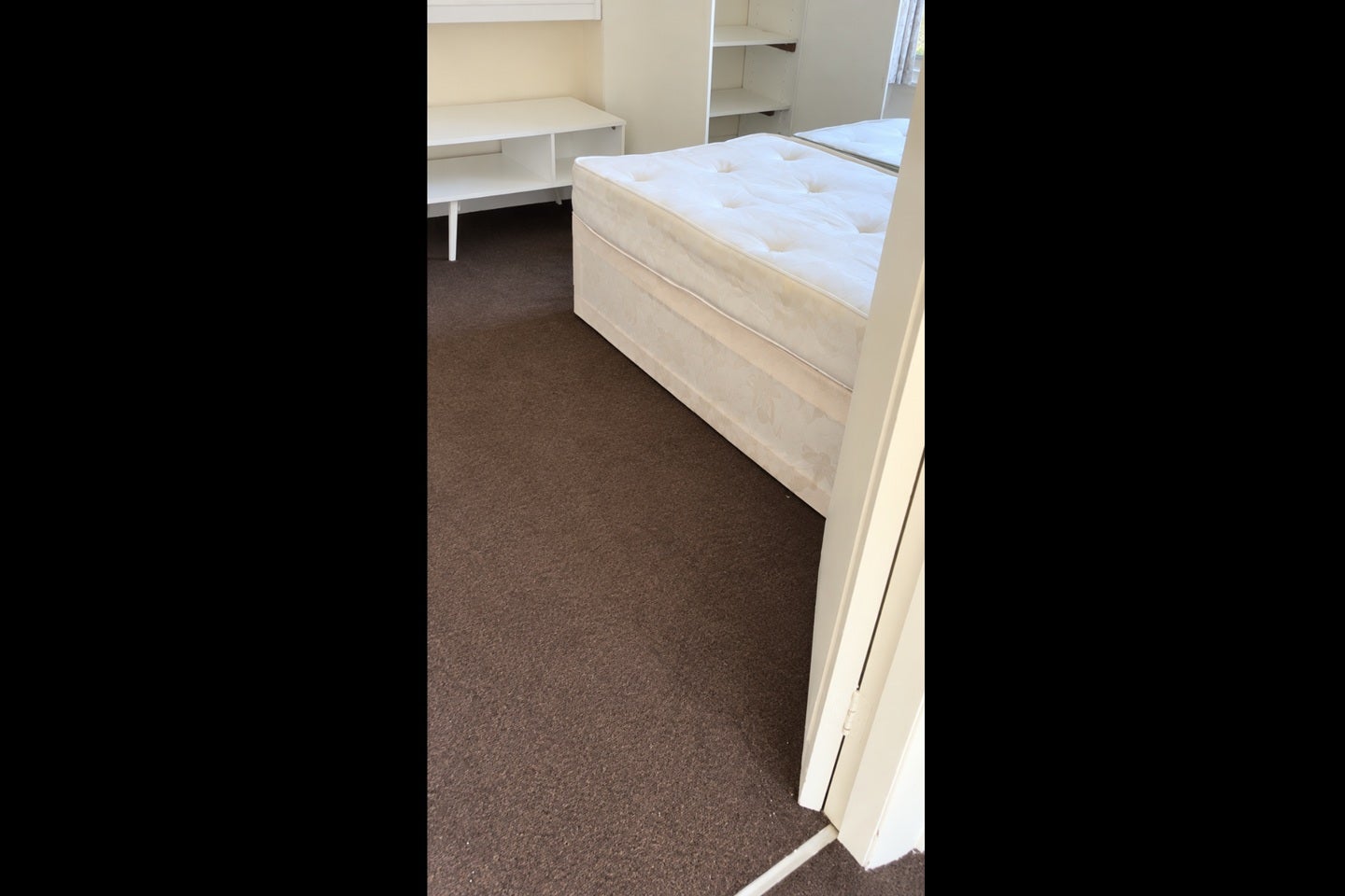 Room Burnham Gardens in Greater London