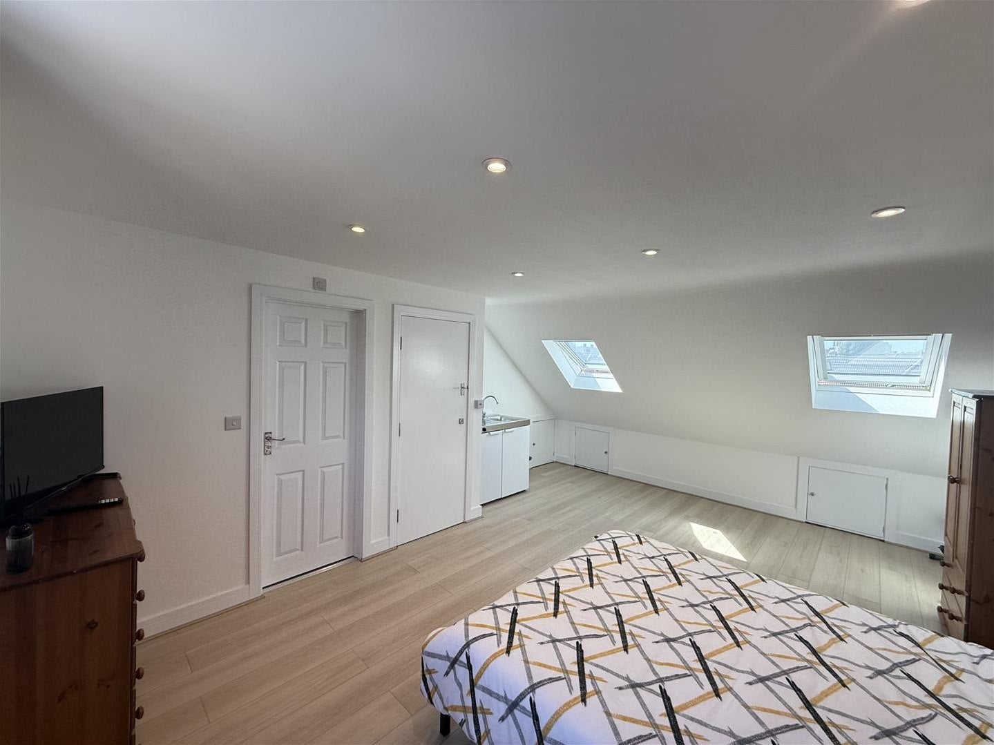 Room Monks Park in Greater London