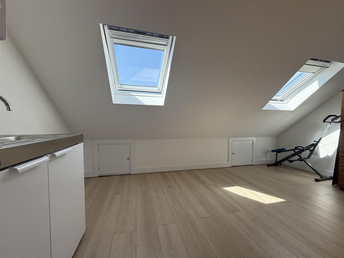 Room Monks Park in Greater London