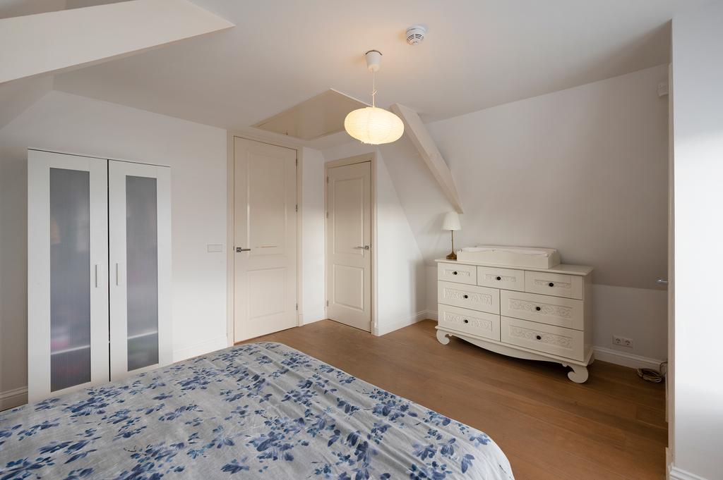 Appartement te huur: Koninginneweg, Amsterdam