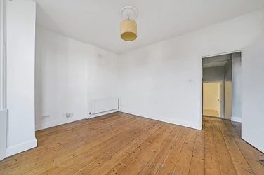 Flat Madeira Road in Greater London