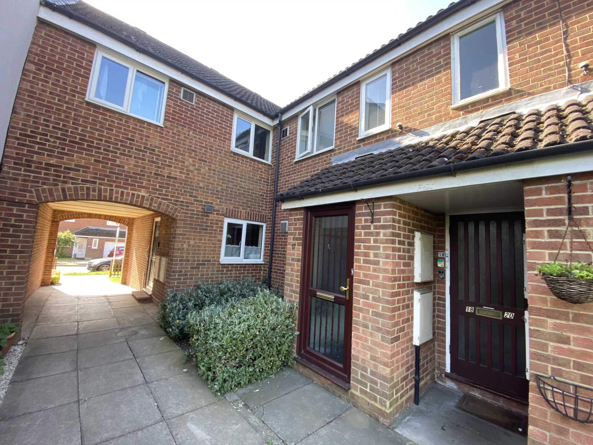Flat Pemberton Avenue in Ingatestone