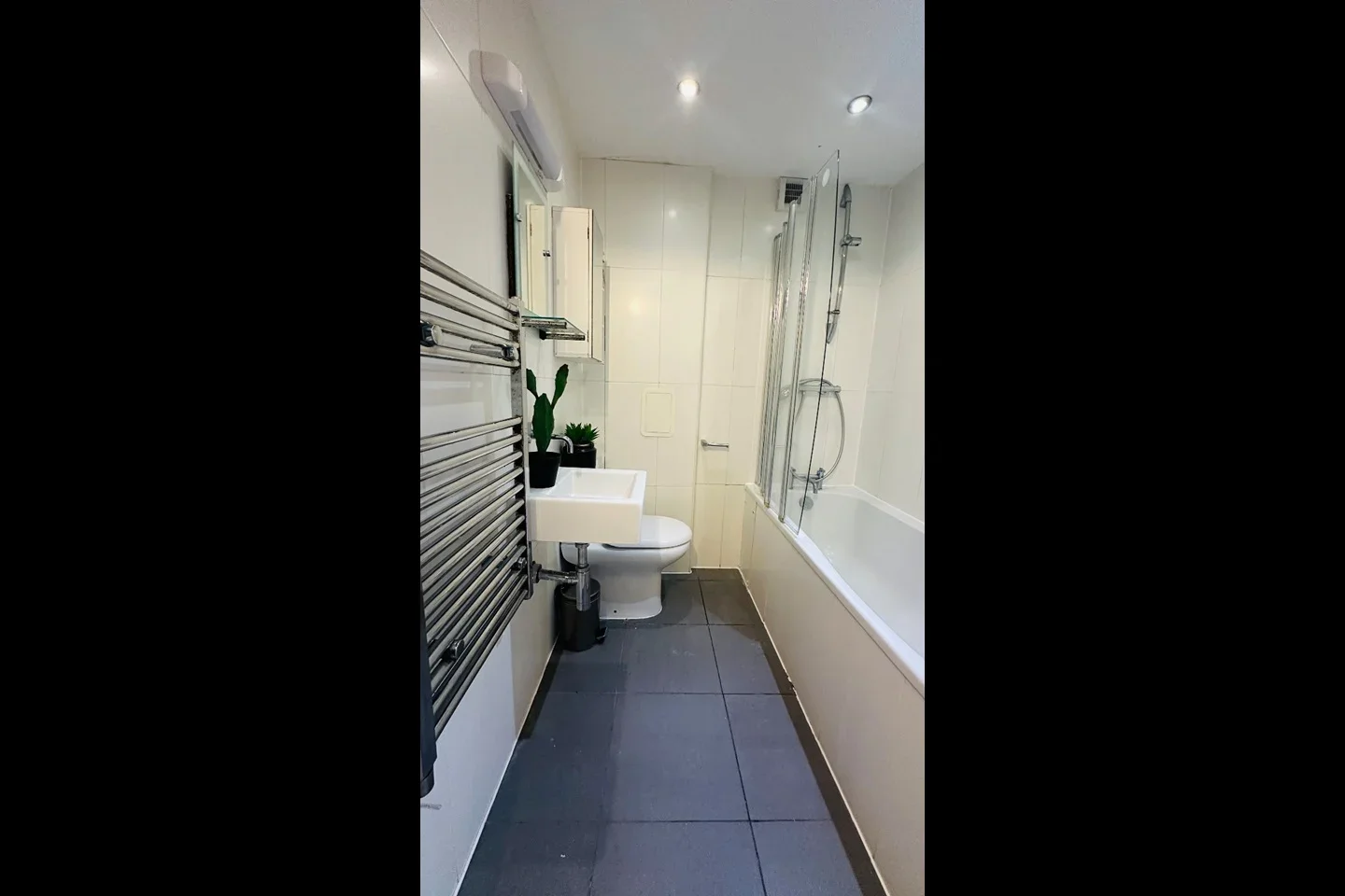 Room Rockingham Street in Greater London