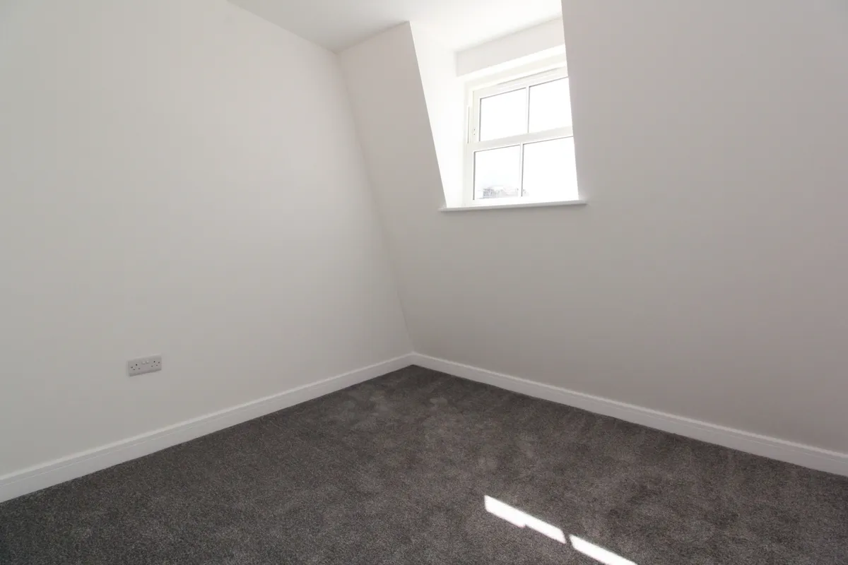 Flat Westons Lane in Poole