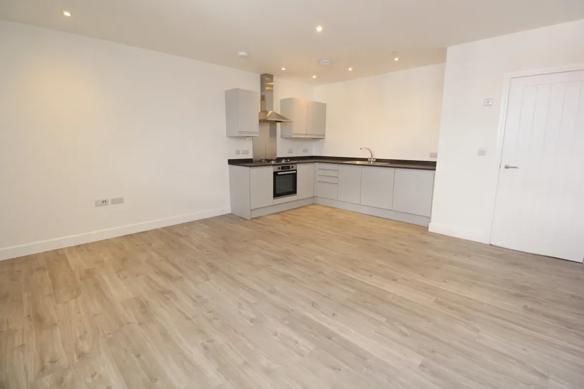 Flat Westons Lane in Poole