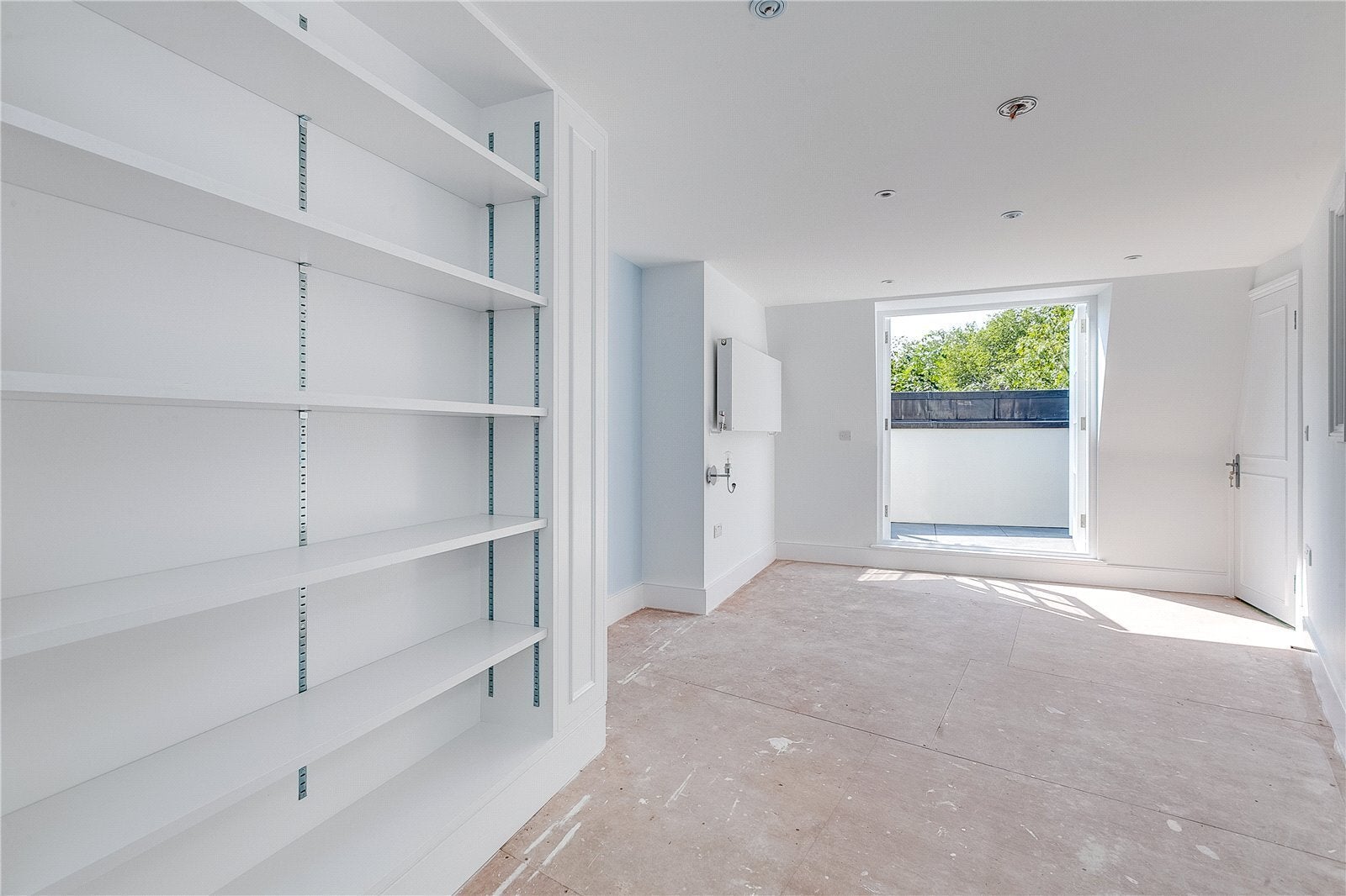 Flat Dagmar Terrace in Greater London