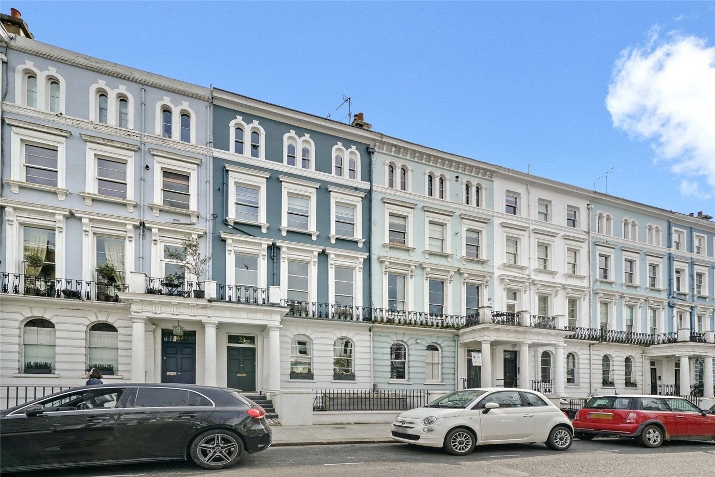 Flat Elgin Crescent in Greater London