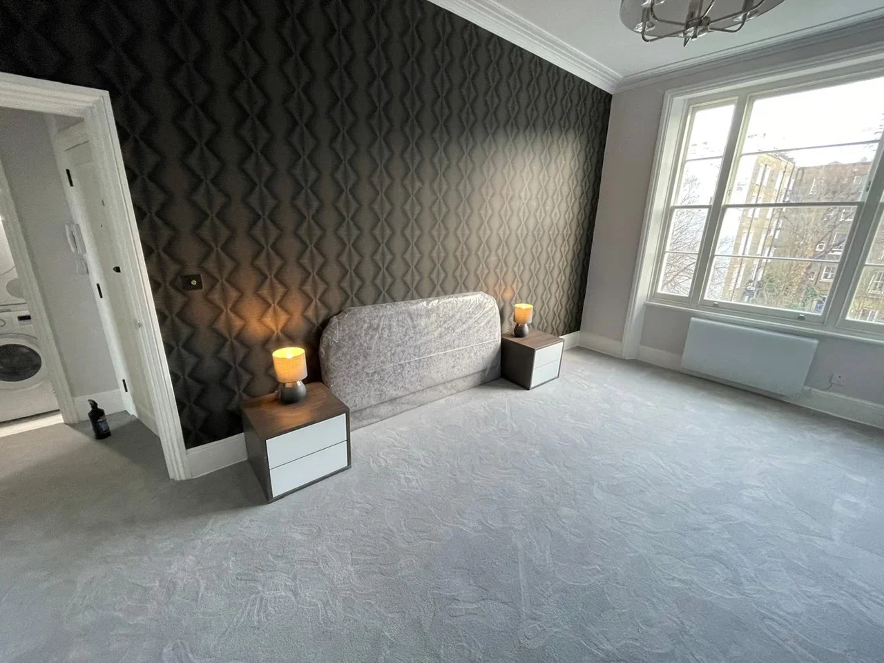 Flat Elgin Crescent in Greater London