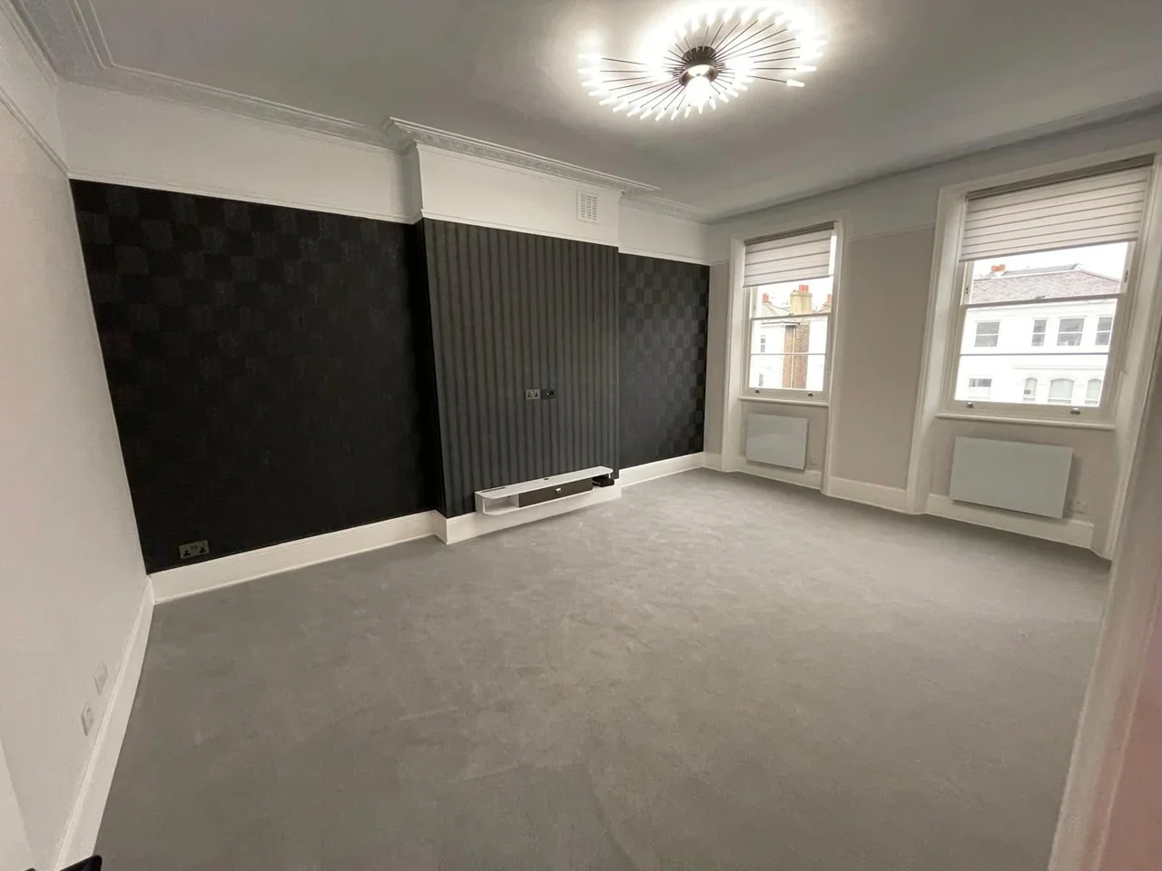 Flat Elgin Crescent in Greater London