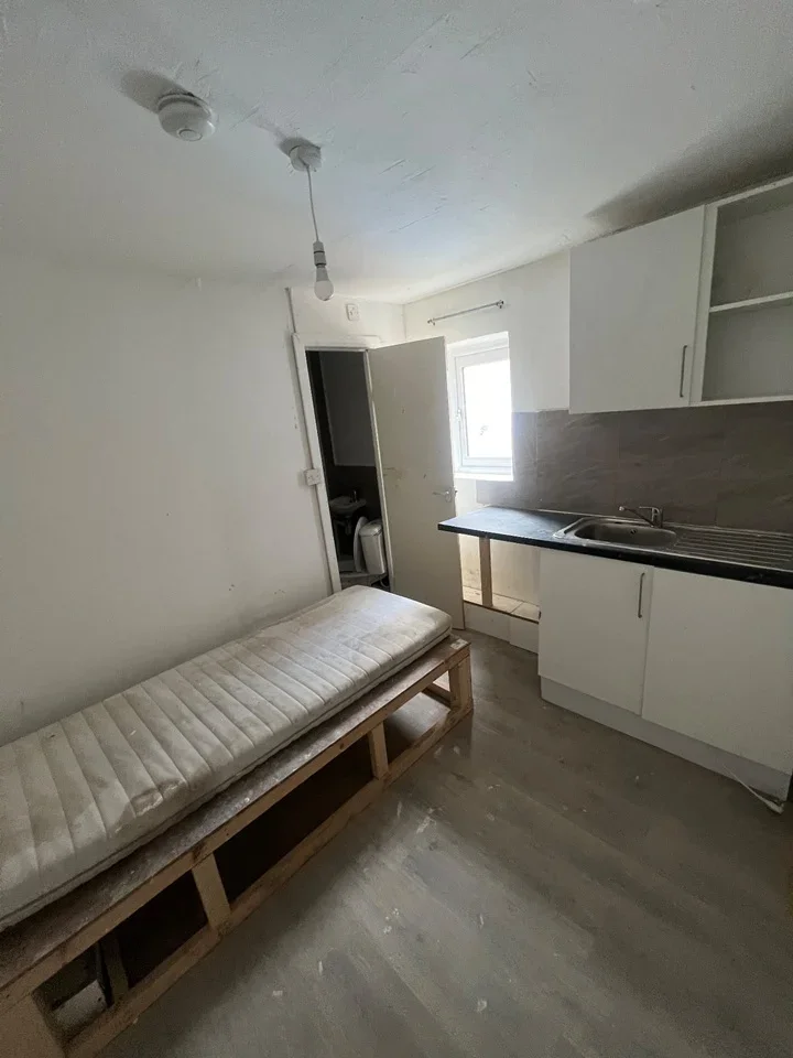 Flat Lancaster Road in Greater London