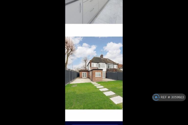 Room Bramley Road in Greater London