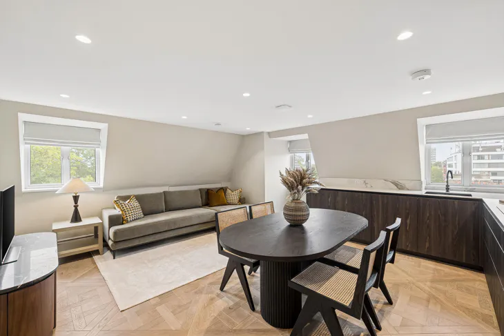 Flat Orme Court in City of Westminster