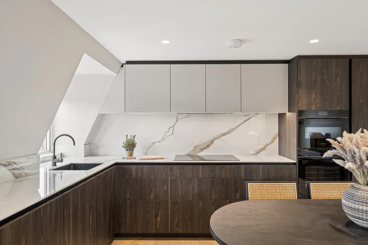 Flat Orme Court in City of Westminster
