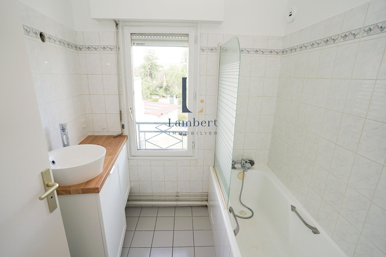 Flat Rue Clairette in Verneuil-sur-Seine