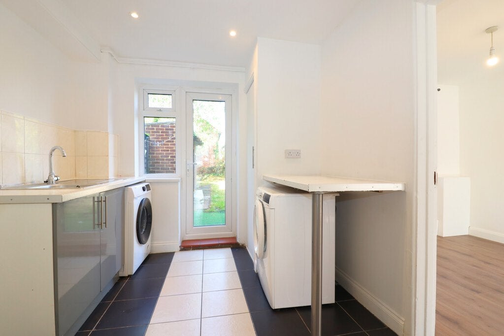 House Ewell Road in Greater London