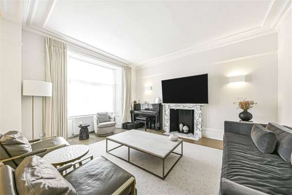 House Carlton Hill in City of Westminster