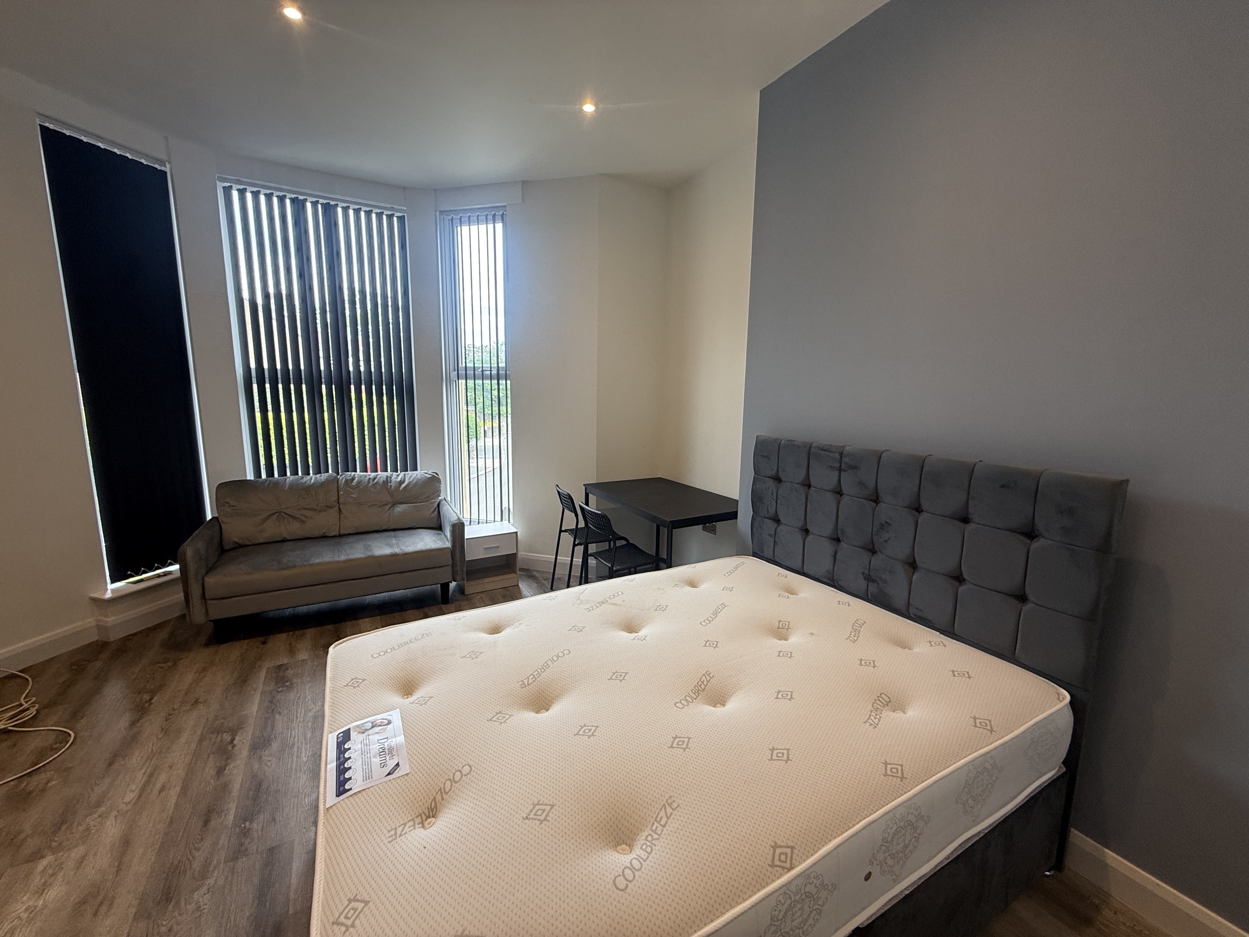 Flat Birkby Lodge Road in Kirklees