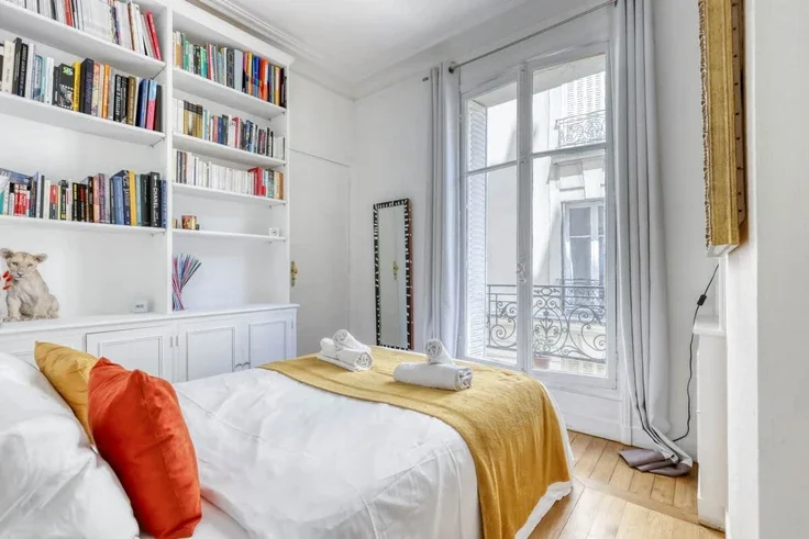 Flat Rue de l'Assomption in Paris