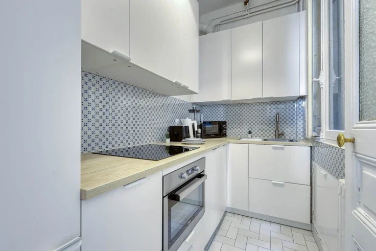 Flat Rue de l'Assomption in Paris