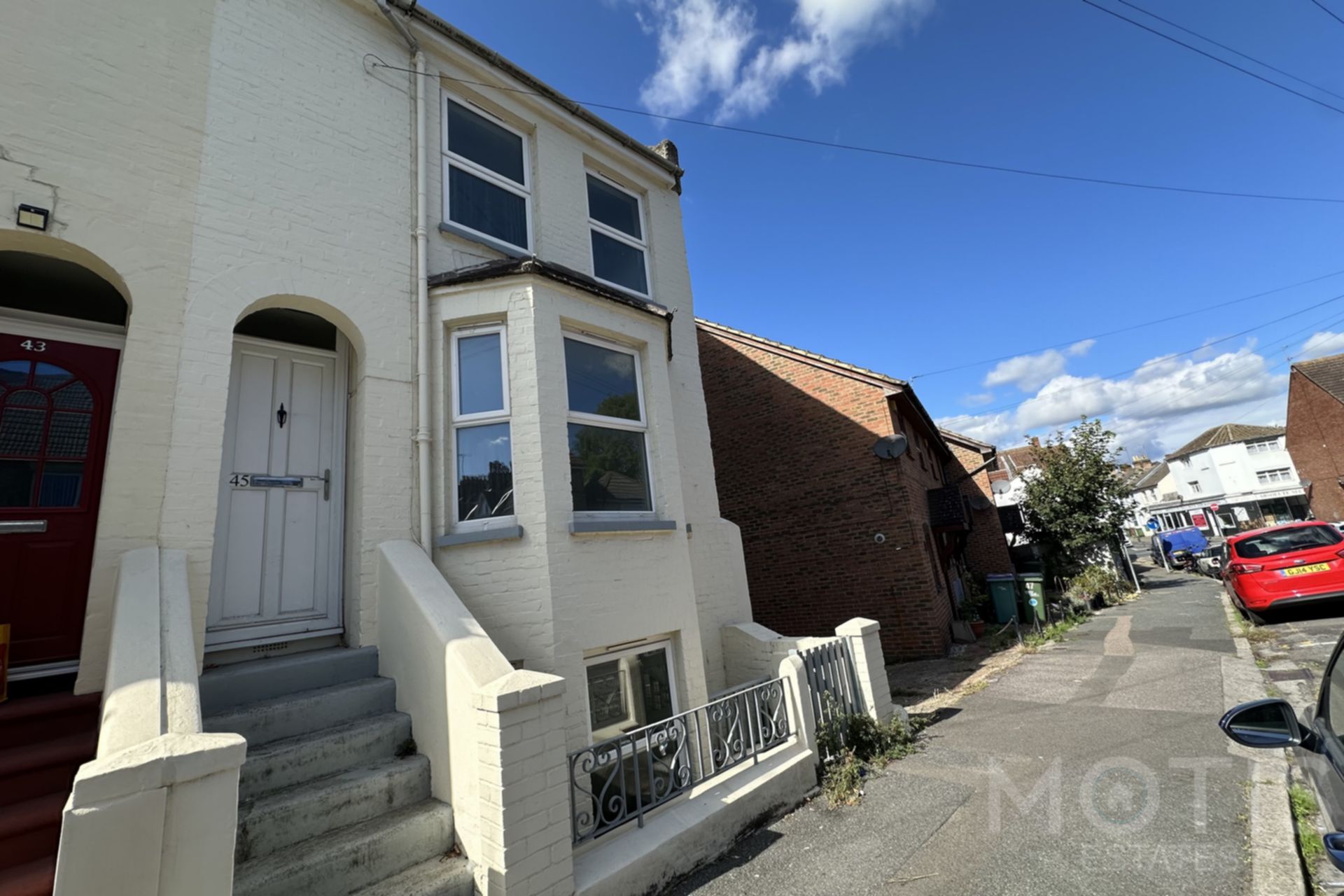 House Bradstone Avenue in Folkestone and Hythe District