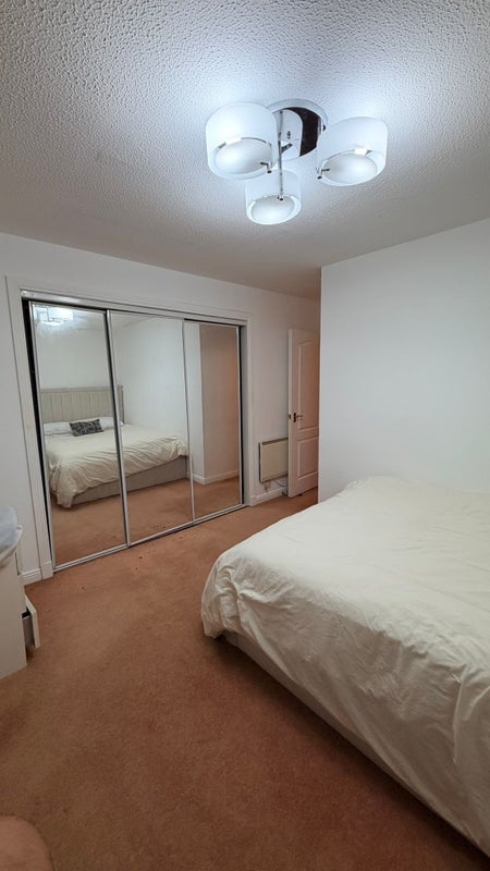 Room Spiersbridge Road in Thornliebank